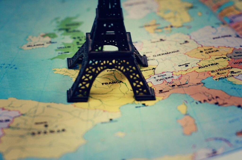 eiffel tower on map of france