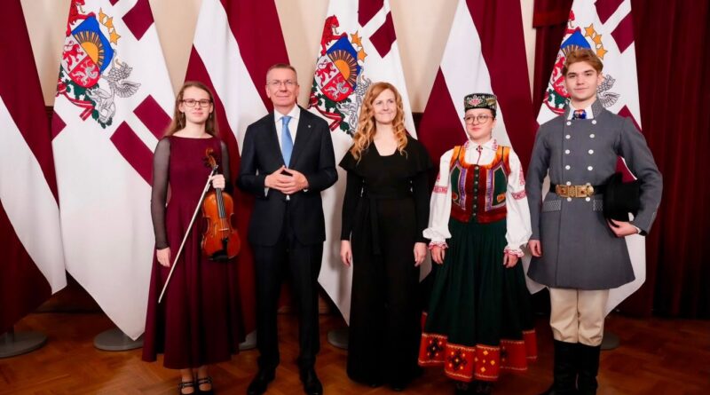 Mūsu skolēni Rīgas pilī